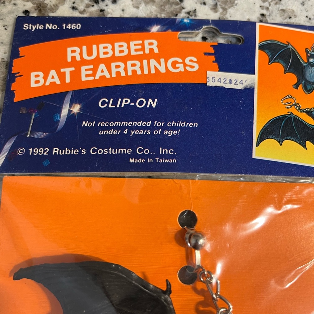 Bat Earrings - Picture 7 of 8